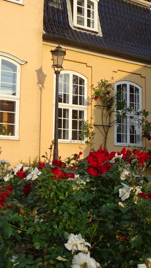 Luebecker Kroenchen Hotel 4*